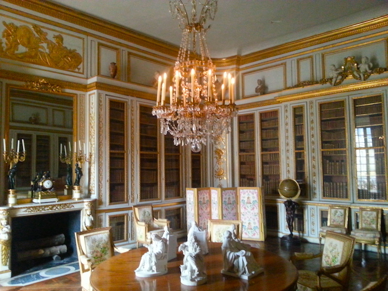 Another view of Louis XVI's library from the east door with the above-mentioned Sèvres statuettes slightly more foregrounded.