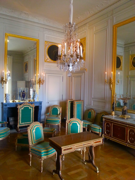 Mme Adélaïde's inner sitting room. 